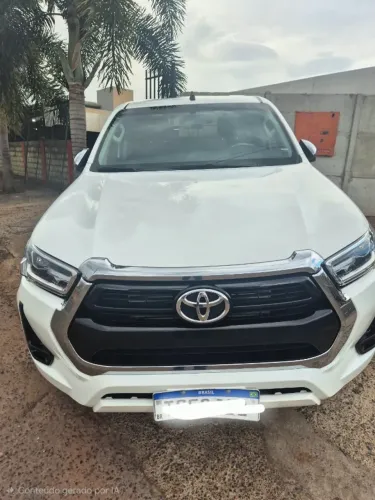 Toyota Hilux CD SRV 4X4 2.8 TDI Diesel Aut. 2025