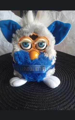 FURBY MILLENIUM VINTAGE 