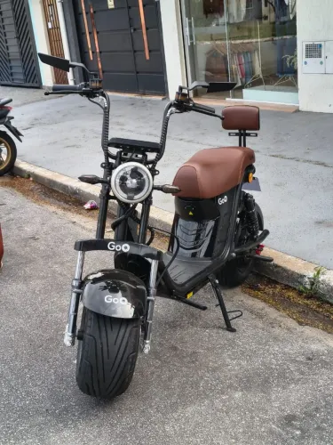 Vende-se Scooter x12 plus original em perfeito estado!
