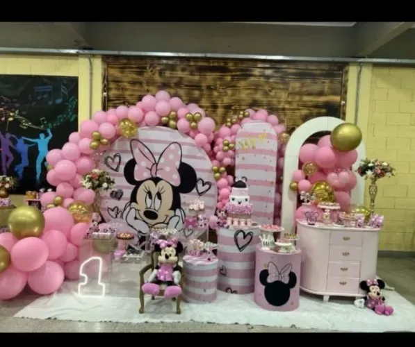 Kit painéis Aniversário 1 ano Minnie Rosa+ vestido+ brinde