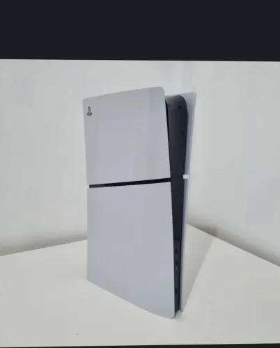 Vendo PS5 com mídia física e digital super novo
