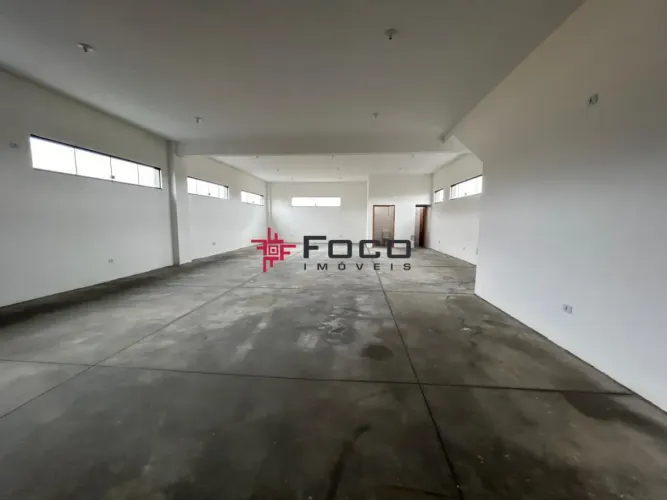 Salão Comercial / Piso Térreo / Bairro Floresta / 160m² / São José dos Campos