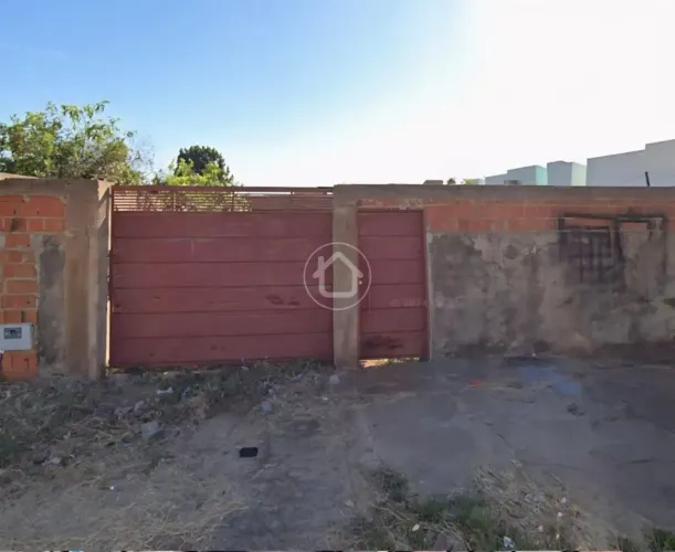 TERRENO TODO MURADO NO SANTO ANTÔNIO