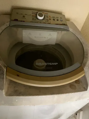 Máquina de lavar pra retirada de peças