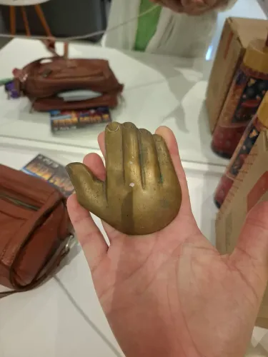 Abridor atigo em bronze 
