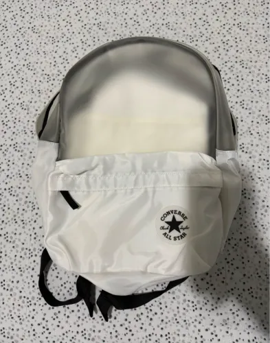 Mochila Converse branca com transparência 