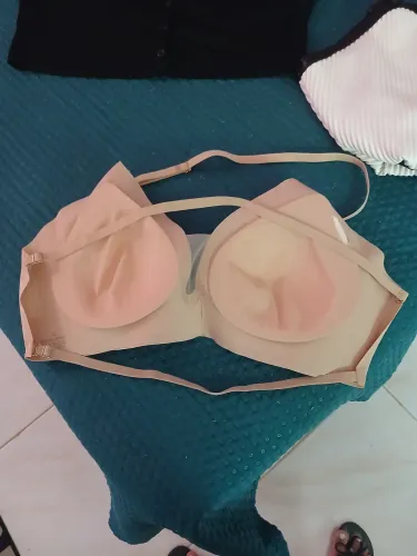 Roupa e bolsa