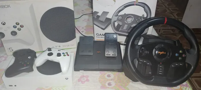 Troco Xbox séries s com 2 controles + volante pxn v900 por meta Quest 3 ou 3s