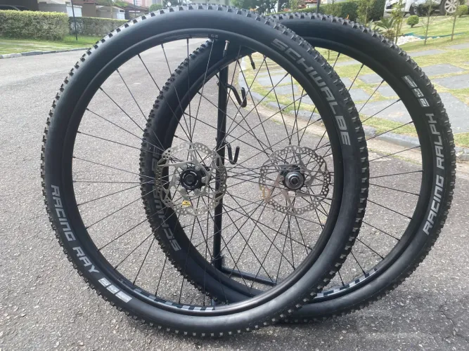 Shimano par de Rodas 29" MTB Cdale com pneus