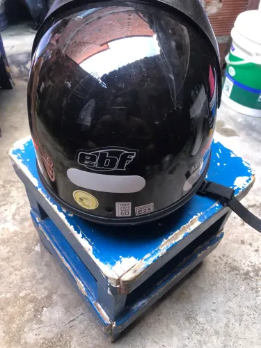 Vender-se capacete tamanho 58 e 60