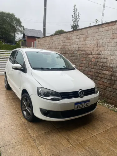 Volkswagen Fox 1.0 MI Total Flex 8V 5P 2014