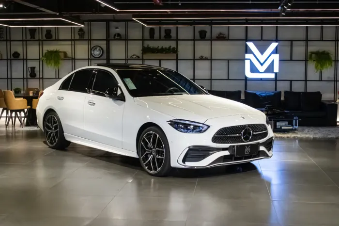 Mercedes-Benz C-300 AMG Line EQ Boost 2.0 TB Aut. 2025