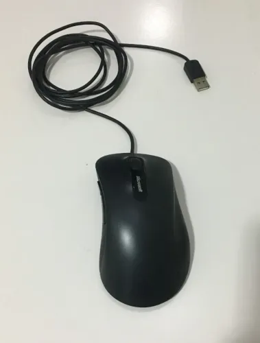 Mouse USB Microsoft com tecnologia BlueTrack * importado *