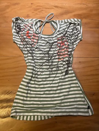 blusa listrada verde y2k manga curta