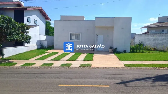 Casa a venda no Condomínio Aurora