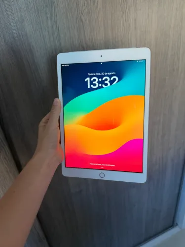 iPad 7ª geração 128gb Chip + Wi-Fi