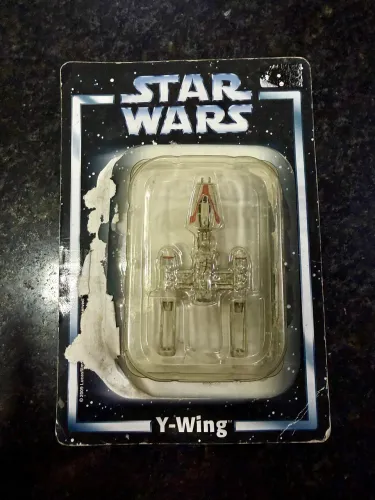Miniatura Nave Star Wars Y-Wing Titanium Series Hasbro (Metal Die-Cast)