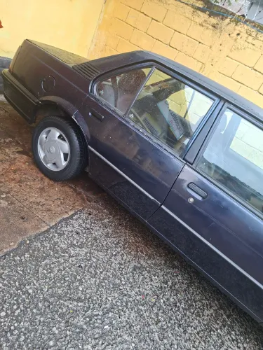 Chevrolet Monza GLS/ Hi-tech 2.0 EFI 2P E 4P (álcool) 1997