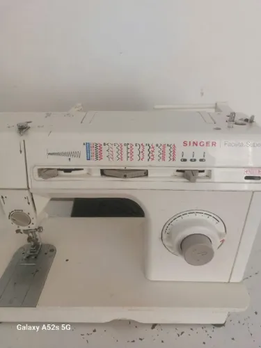 MÁQUINA DE COSTURA SINGER FACILITA SUPE