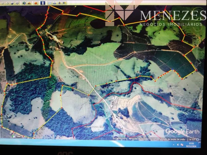 Fazenda à venda localizada em Botelhos