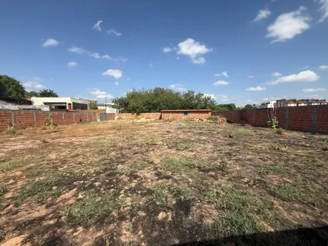 VENDE-SE TERRENO URBANO - CIDADE NOVA, TERESINA-PI