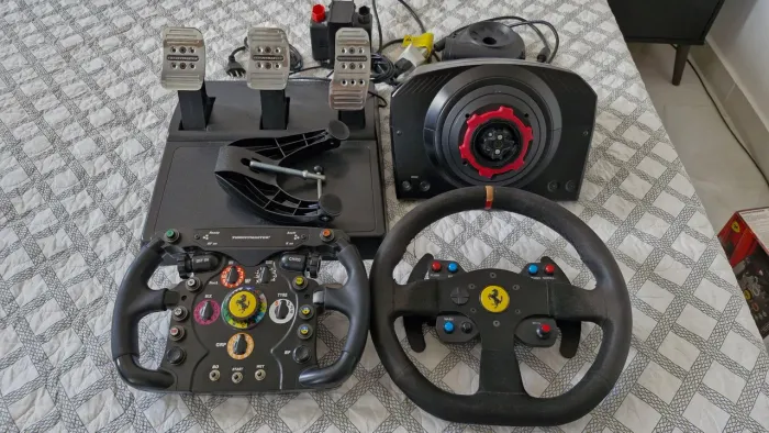 Thrustmaster TS-PC + 2 volantes FERRARI