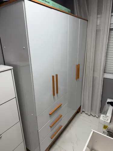 Vendo guarda roupa infantil 