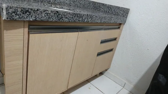 Vendo balcão de banheiro com granito (leia a descrição)