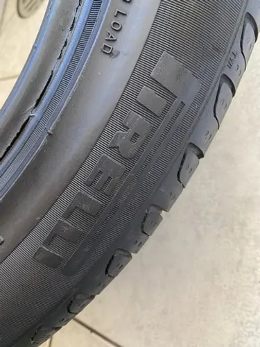 Par de pneus 215/50/17 Pirelli Cinturato P7 novo valor do par mínimo