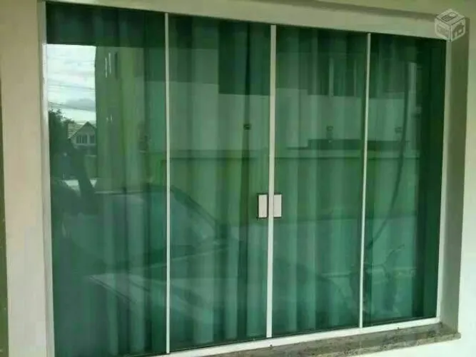<br>Vidraceiro Montagem Mão de obra instalação Manutenção de Vidros e espelhos 