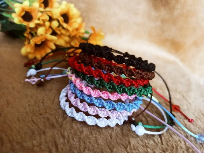 Pulseira de macrame espiral