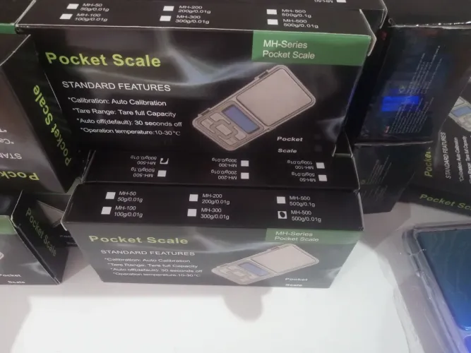 Mini Balança Digital Precisão Pesa 0.01 grama Portátil Bolso Eletrônica Pesa até 500g