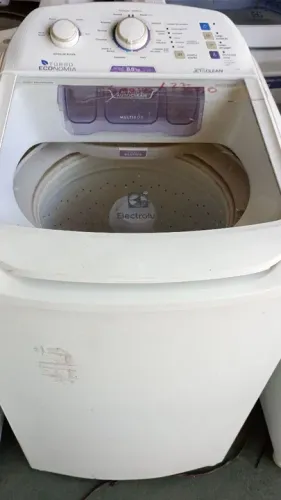 ELETROLUX 8,5 KILOS 220 VOLTS