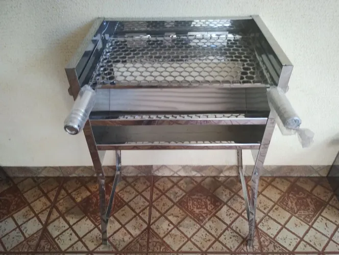 Churrasqueira inox pés dobrável luxo N1 250 reais avista na promoção