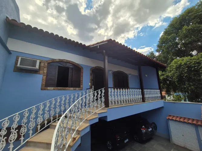 Imóvel para venda tem 248 metros quadrados com 3 quartos