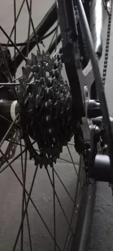 MTB nova vendo ou troco por speed, pago diferença. 