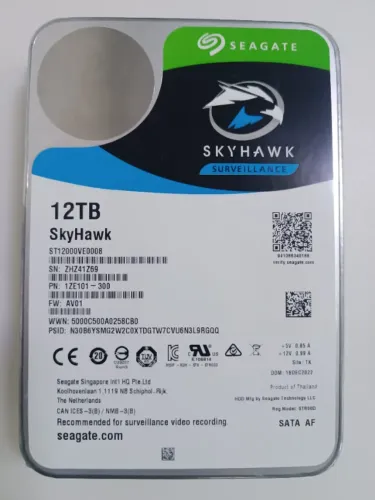 Hd Seagate Skyhawk 12tb 3.5 6gb/s Sata Prateado Blindado St12000ve0008