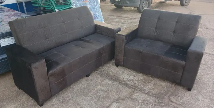 Conjunto Sofá 2 e 3 lugares - Novo