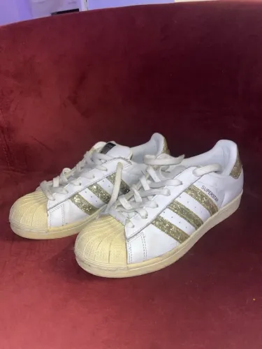 Adidas Superstar - Branco e Dourado