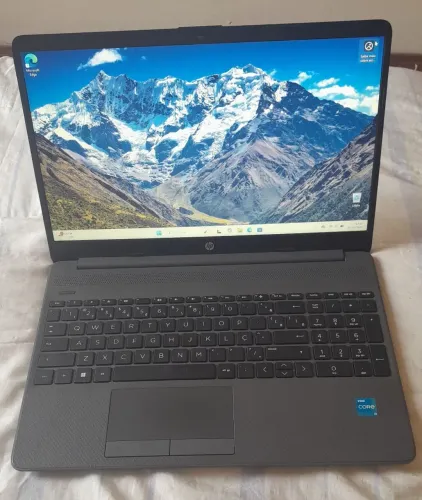 Notebook HP 1215U Ci 3 256GB win 11