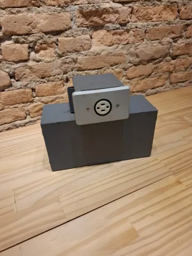 Cofre Tomada para paredes de qualquer imóvel