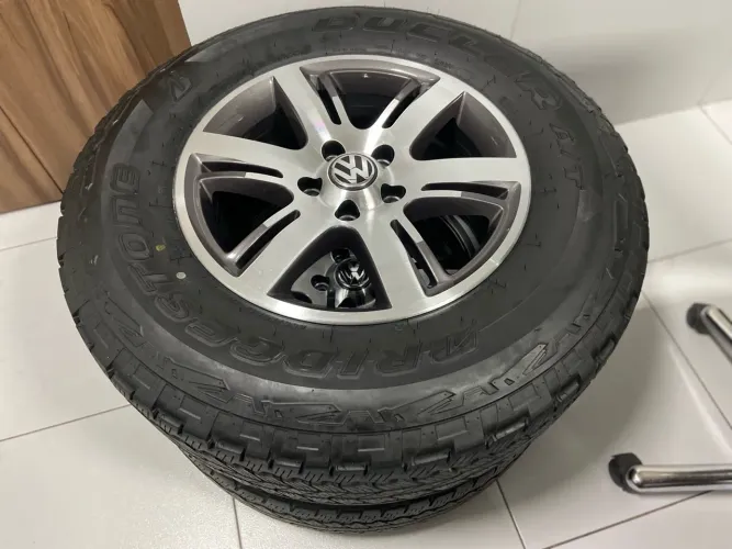 Rodas Aro 17 + Pneus  A /T Volkswagen Amarok