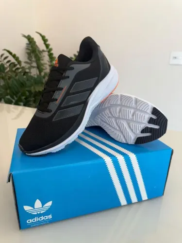 Tênis Adidas Masculino - Preto com Detalhes