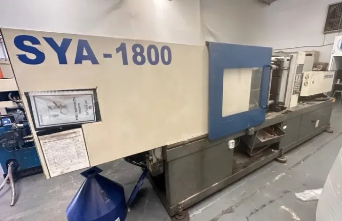 Máquina Injetora Sinitron Modelo SYA 1800 180t