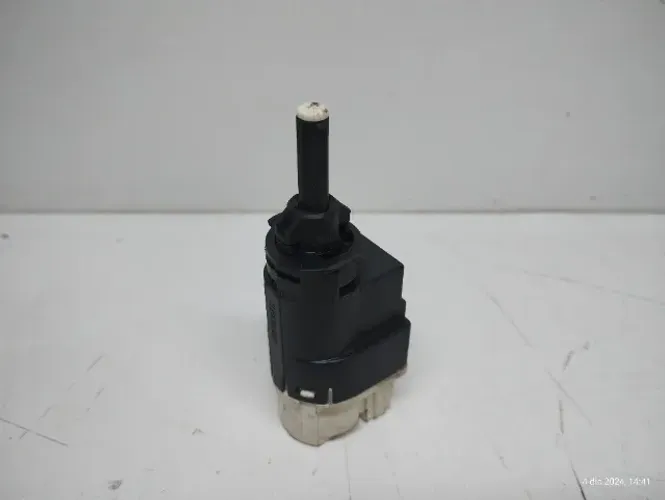 SENSOR INTERRUPTOR PEDAL DO FREIO (PEDAL B) RENAULT SANDERO 2016