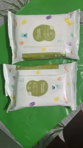 Kit com 2 pacotes de Lenços Umedecidos Mamãe e Bebê. Pacote com 16 lenços.