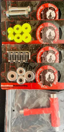 Kit Skate FULLRISE: Parafusos, amortecedores, arruelase chave T