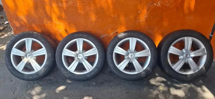 Jogo de Rodas Aro 17 Originais TSW Reflex + Pneus* Pirelli 225 x 55 Scorpion_Aceito Cartão