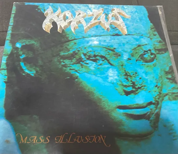 Disco de vinil Korzus - mass illusion (raro)