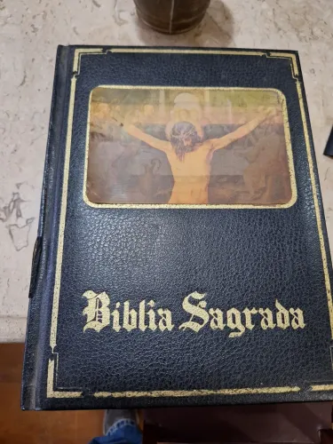 Biblia Sagrada Maltese 1962